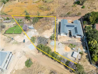 Stand for Sale in Rolf Valley