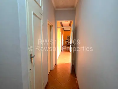 House for Sale in Waterfalls