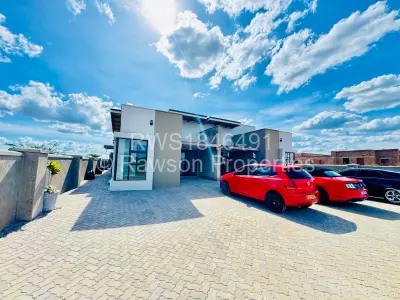 Townhouse/Cluster For Sale in Arlington