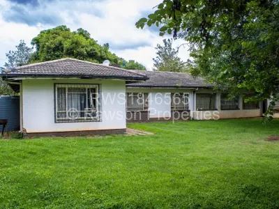 House For Sale in Strathaven