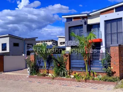 Townhouse/Cluster For Sale in Prospect
