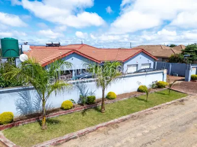 House For Sale in Zimre Park