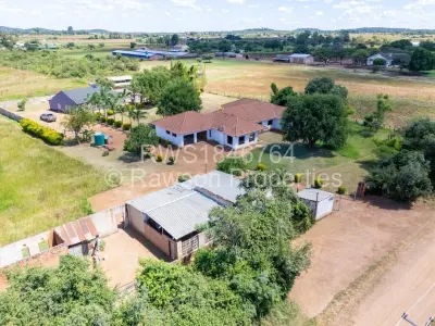 Other Commercial For Sale in Kadoma