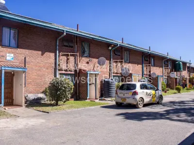 Cottage/Garden Flat For Sale in Eastlea