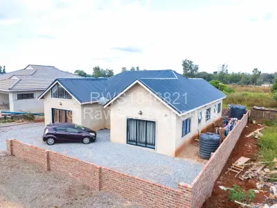 Townhouse/Cluster For Sale in Borrowdale