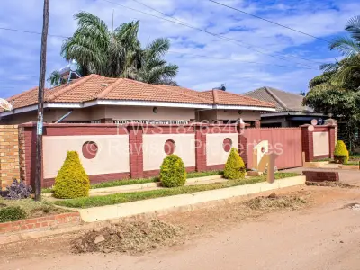 House For Sale in Madokero Estates