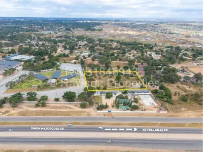 Commercial Stand For Sale in Waterfalls