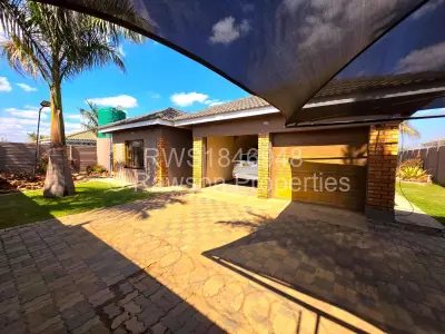 House For Sale in Sandton Park