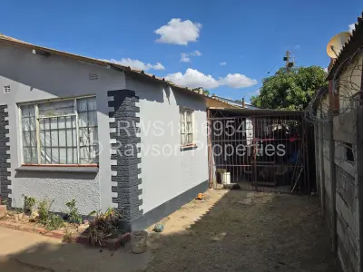 House For Sale in Zengeza