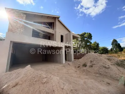Townhouse/Cluster For Sale in Highlands