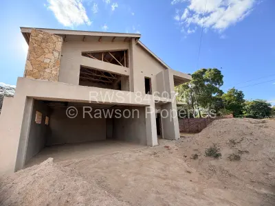Townhouse/Cluster For Sale in Highlands