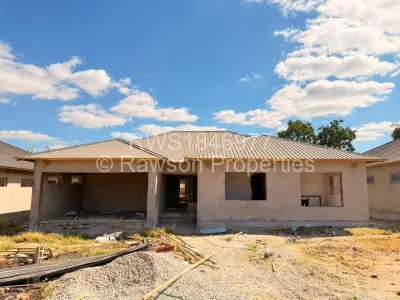 Townhouse/Cluster For Sale in Waterfalls