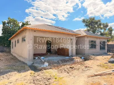 Townhouse/Cluster For Sale in Waterfalls