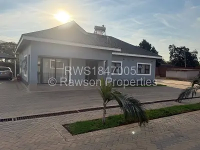 Townhouse/Cluster For Sale in Waterfalls