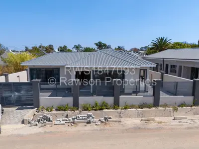 House For Sale in Greendale North