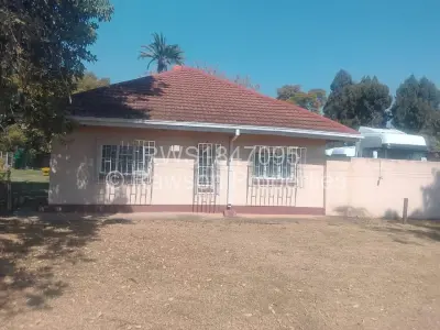 House For Sale in Greendale