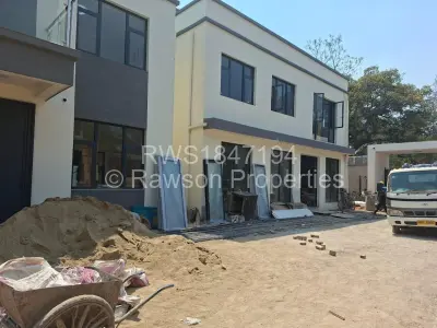 Townhouse/Cluster For Sale in Highlands