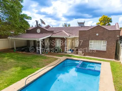Townhouse/Cluster For Sale in Borrowdale