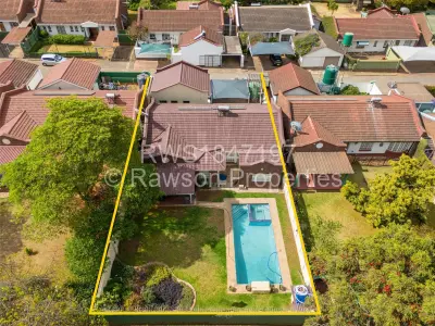 Townhouse/Cluster For Sale in Borrowdale