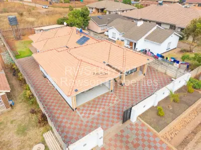 House For Sale in Glaudina