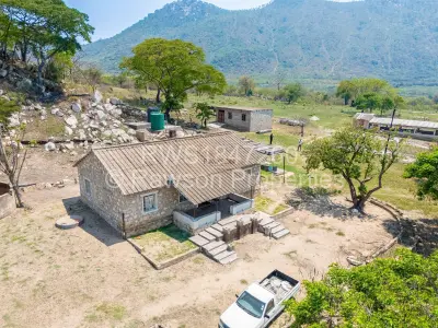 Farm/Plot For Sale in Weirmouth