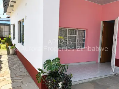 Cottage/Garden Flat For Rent in Avondale West