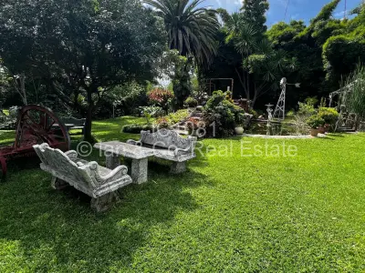 House For Sale in Hillside Byo