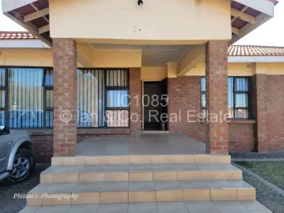 Townhouse/Cluster For Rent in Selbourne Park