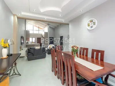 Townhouse/Cluster For Rent in Gletwin Park