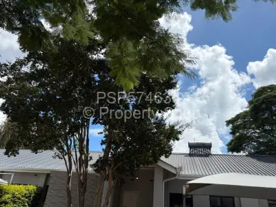 Townhouse/Cluster For Rent in Newlands