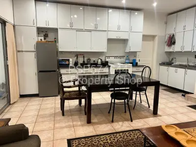 Cottage/Garden Flat For Rent in Avondale