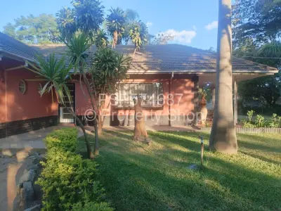 House For Sale in Greendale