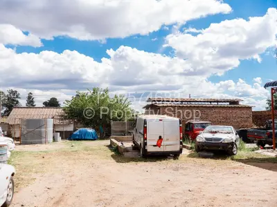 Industrial Stand For Sale in Bluff Hill