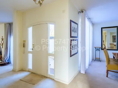 Flat/Apartment For Rent in Avenues