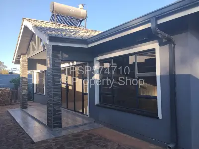 Cottage/Garden Flat For Rent in Glen Lorne