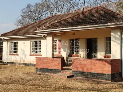 House For Sale in Avondale West