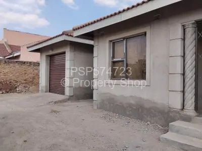 House For Sale in Mainway Meadows