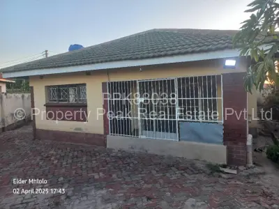 House for Sale in Mainway Meadows