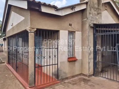 House For Sale in Kuwadzana