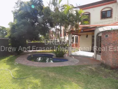 Townhouse/Cluster For Rent in Newlands