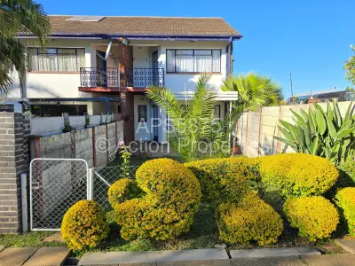 Cottage/Garden Flat for Sale in Avondale