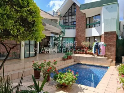 Townhouse/Cluster For Sale in Newlands