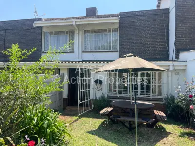Cottage/Garden Flat For Rent in Avondale West