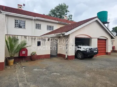 Cottage/Garden Flat For Sale in Avenues