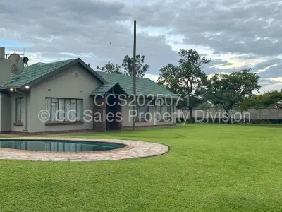 House For Sale in Burnside