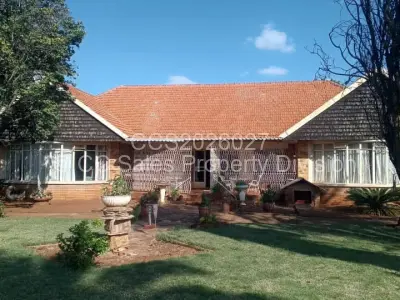 House For Sale in Newton West