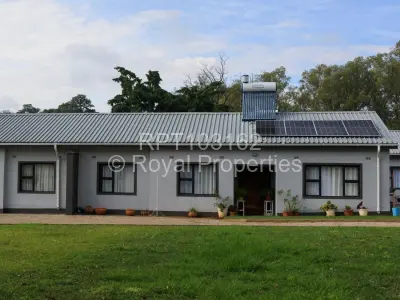 Townhouse/Complex/Cluster for Sale in Hillside Byo