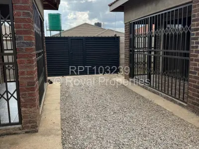 Flat/Apartment For Rent in Southview Park