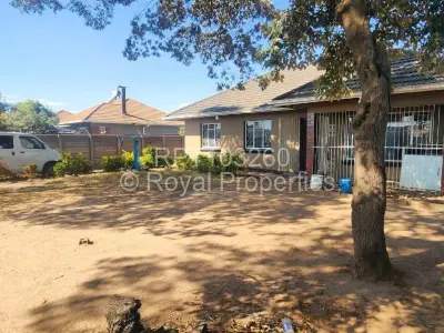 House For Rent in Houghton Park