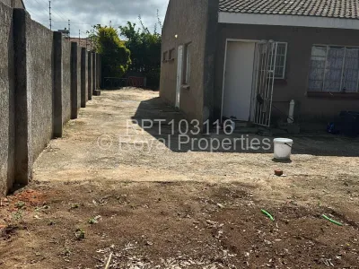 House for Sale in Zimre Park